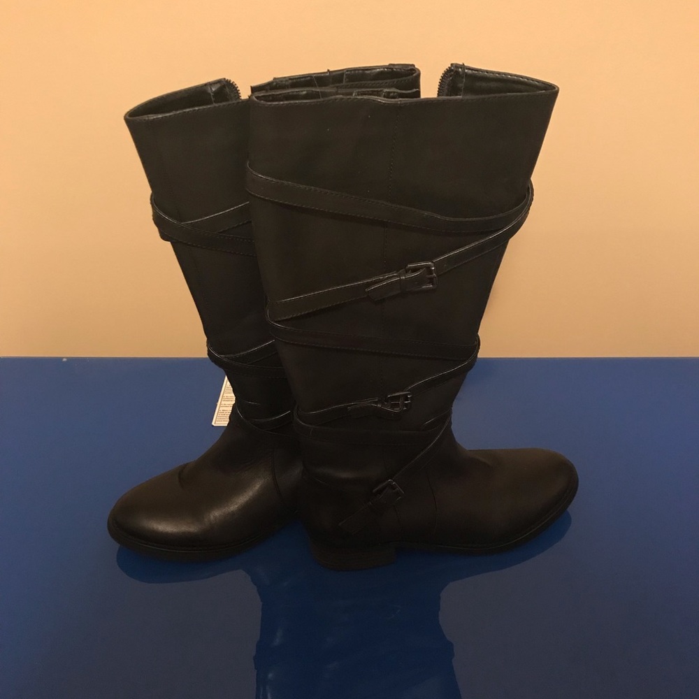 Black Leather Boots by ARTURO CHIANG